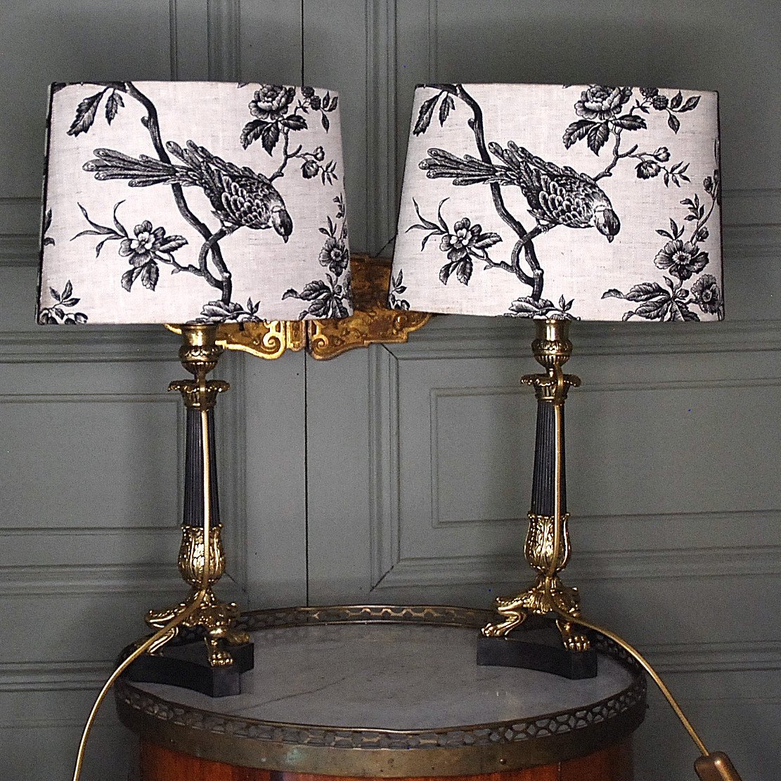 Paire  de bougeoirs montés en lampes - époque Empire.-photo-8