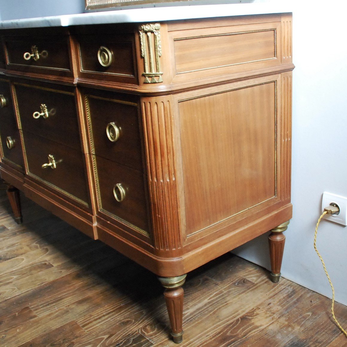 Louis XVI Style Chest Of Drawers - Faubourg St Antoine In Paris-photo-3