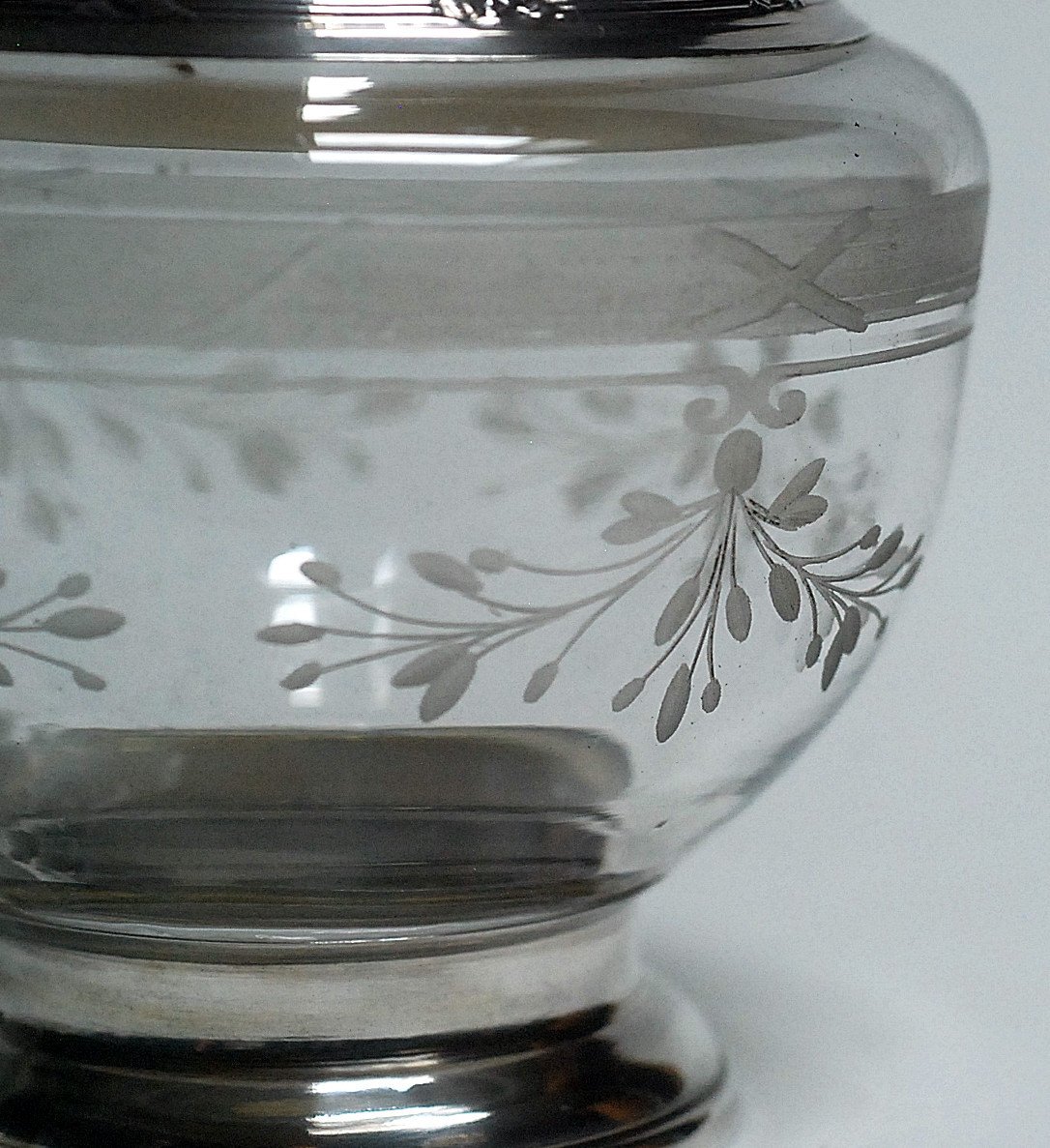 Glass Of Water And Lemon Balm Service In Engraved Crystal And Solid Silver -photo-4