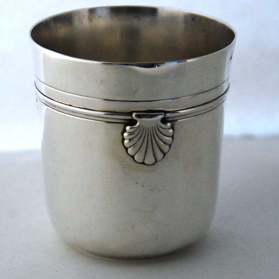 Solid Silver Cup, Minerva Hallmark. Master Goldsmith: Christofle.