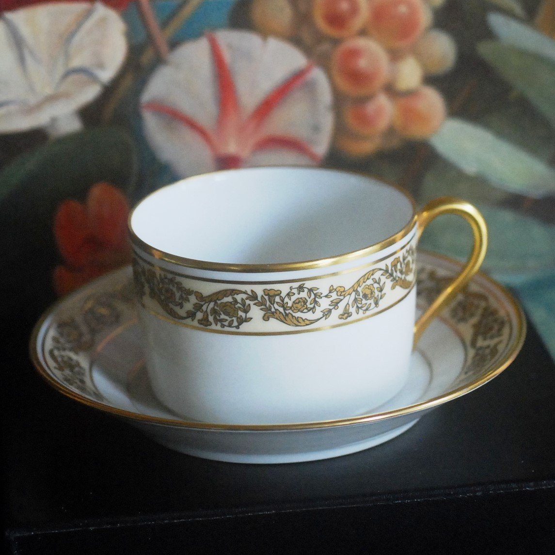 Douze tasses et sous tasse à thé. Porcelaine de Limoges Raynaud-photo-2