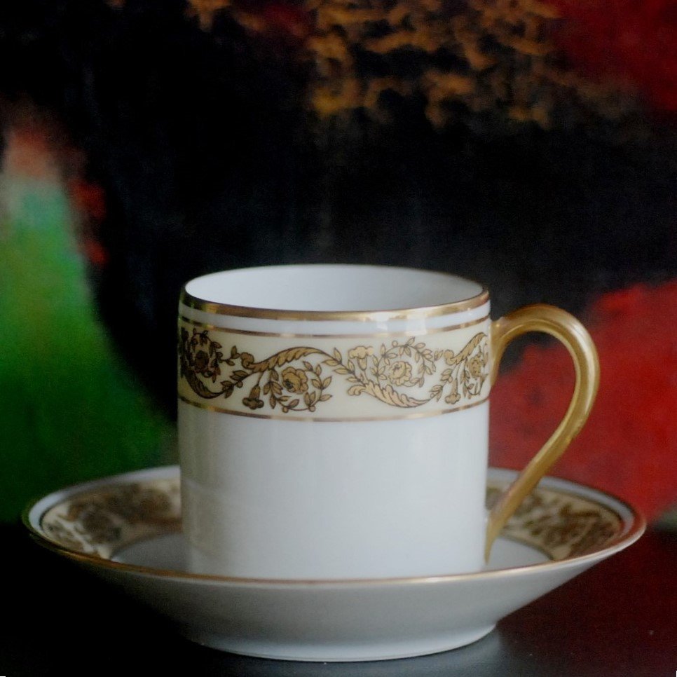 Onze tasses et sous tasse à café. Porcelaine de Limoges  -  Raynaud -photo-2