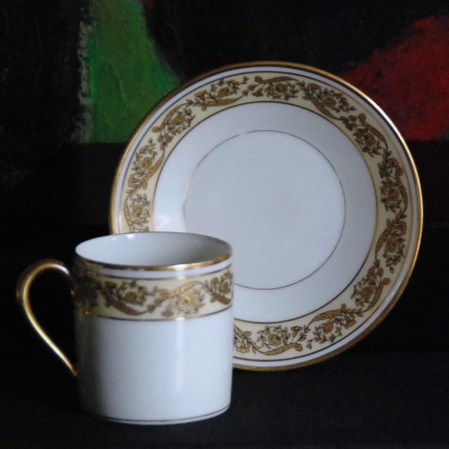 Onze tasses et sous tasse à café. Porcelaine de Limoges  -  Raynaud -photo-4