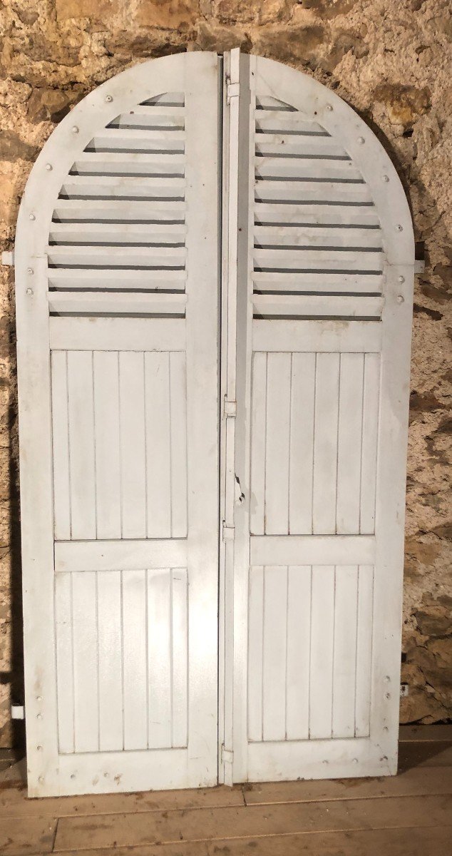 Double Pair Of Shutters-photo-1