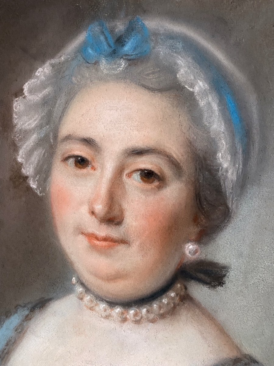 Portrait Of A Woman With A Pearl Necklace, Pastel -photo-3