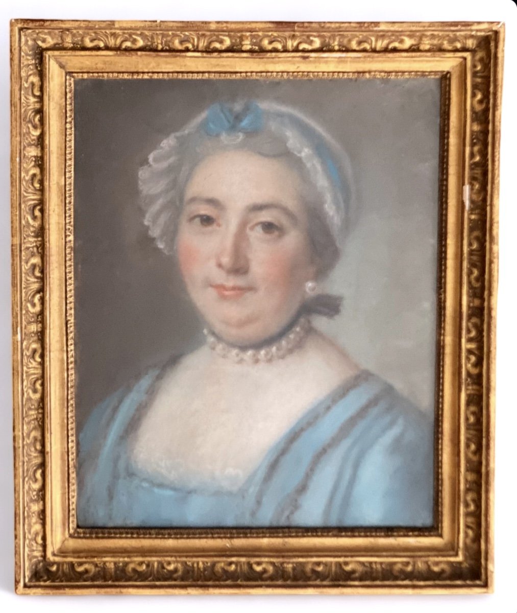 Portrait Of A Woman With A Pearl Necklace, Pastel -photo-4