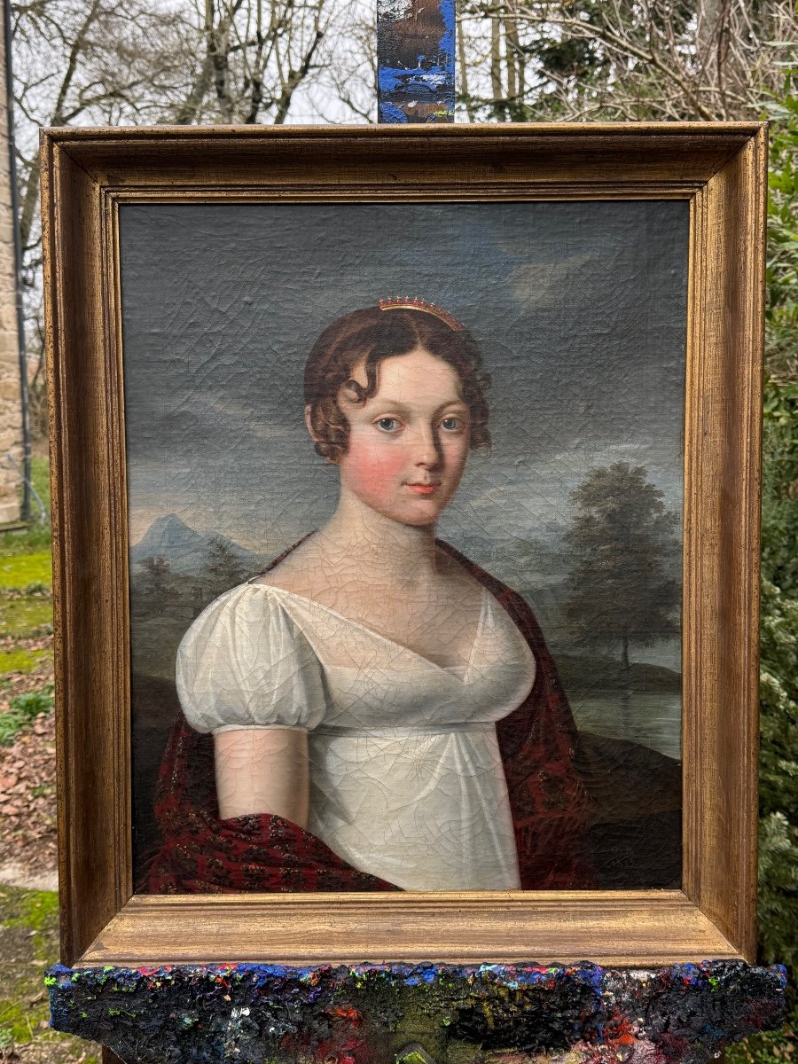 Portrait Of Young Woman With Empire Tiara-photo-4