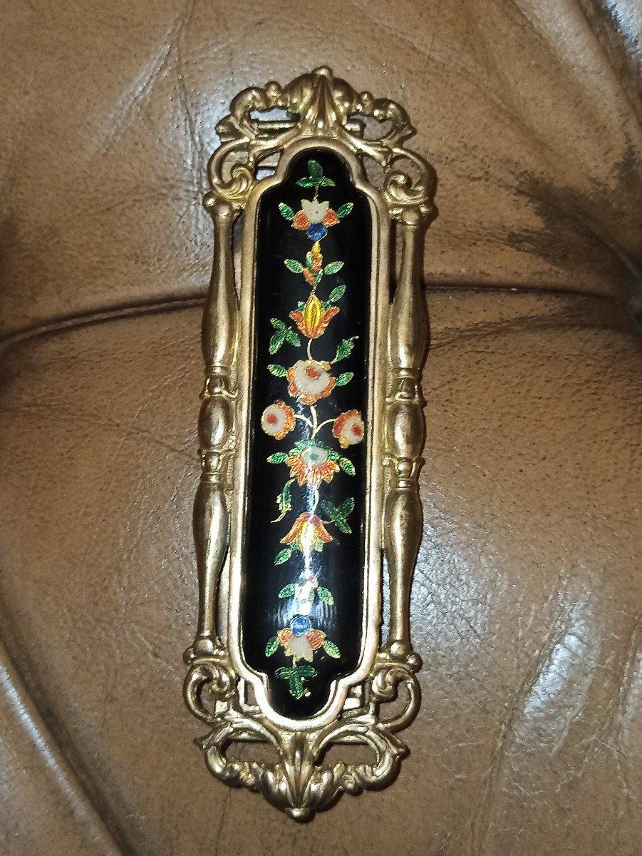 Belt Buckle In Pouponne And Enamels Circa 1840