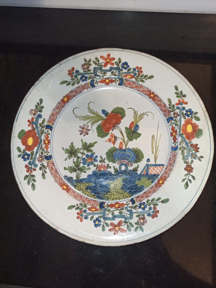 Assiette En Faience De Milan XVIII