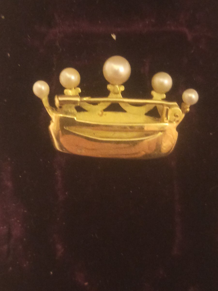 Viscounty Crown Brooch In Gold Enamels And Pearls-photo-3