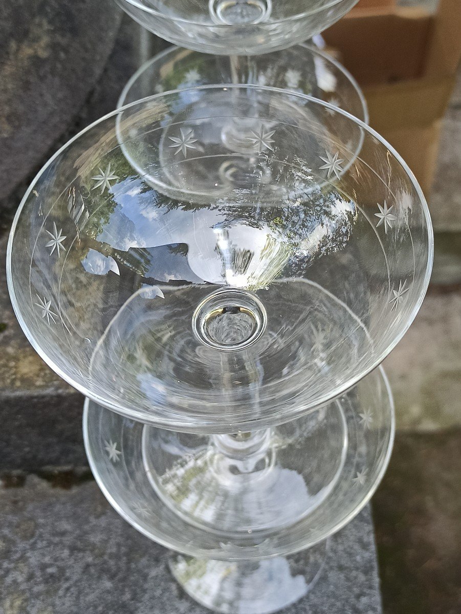 Suite De 4 Coupes à Champagne En Cristal Taillé D étoiles Modèle Attribué à Baccarat Vers 1900-photo-3