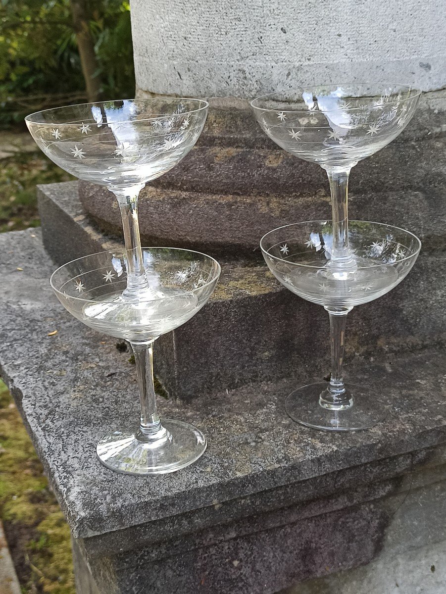 Suite De 4 Coupes à Champagne En Cristal Taillé D étoiles Modèle Attribué à Baccarat Vers 1900