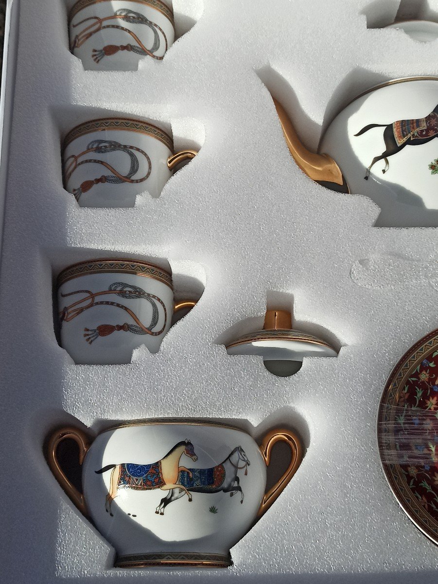 Porcelain Tea Set Decorated With Oriental Horses, Maison Hermès -photo-2