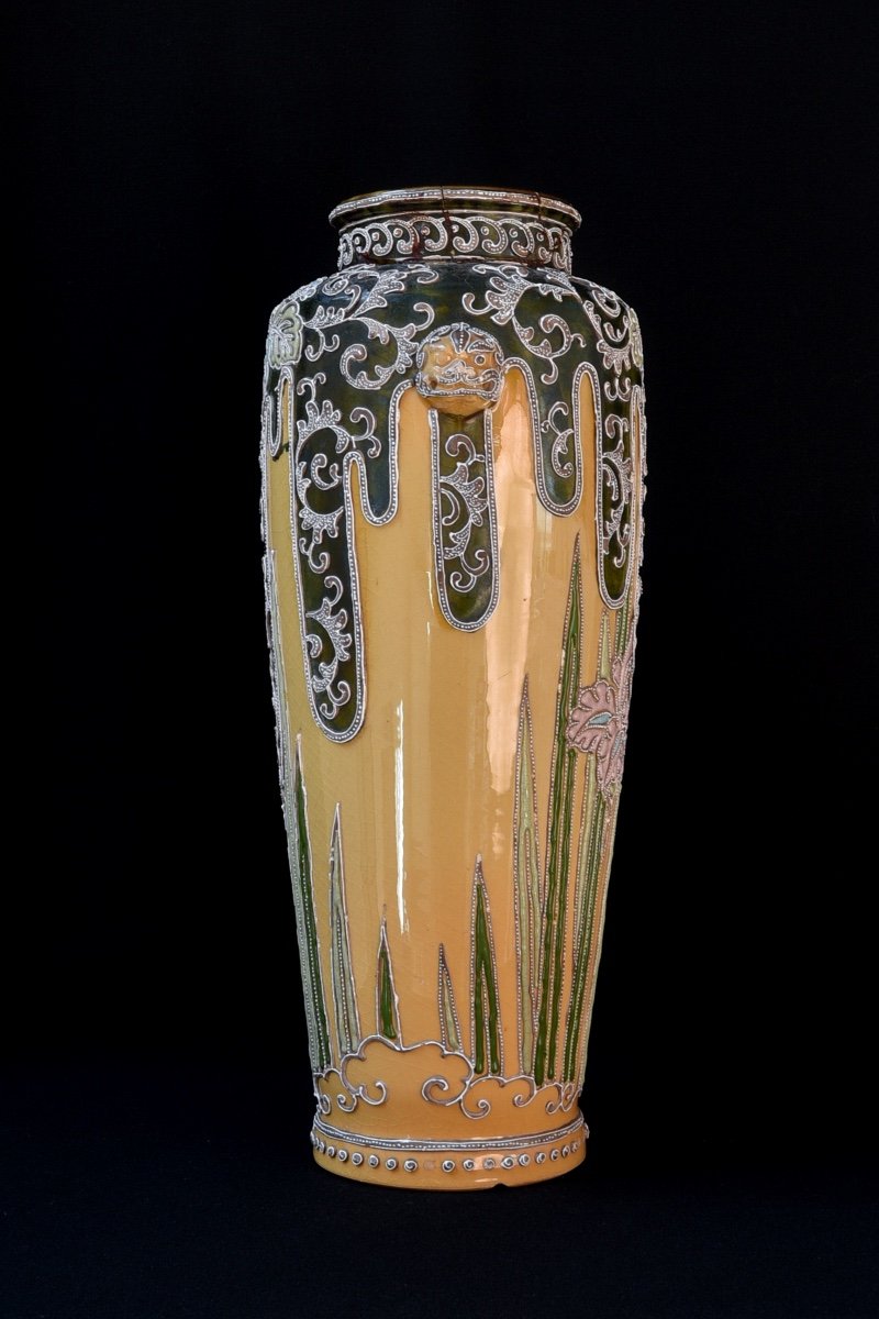 Japanese Slip Trailing Moriage Vase Ca. 1890 -photo-2