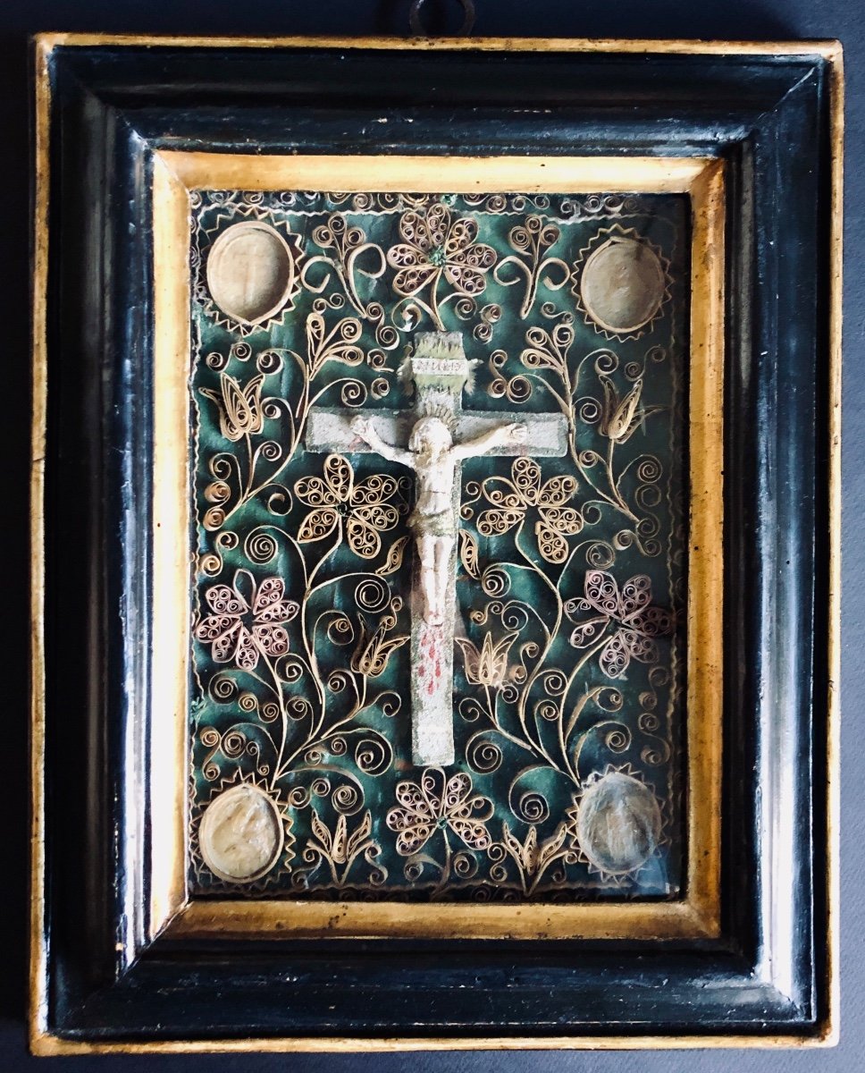 Agnus-dei Reliquary Frame