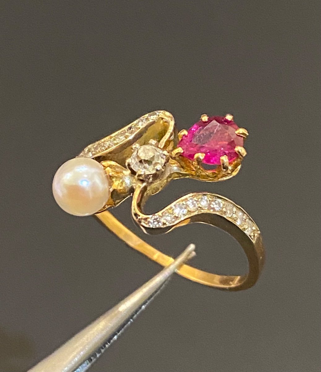 Bague Ancienne Or, Rubis, Perle Et Diamants. Duchesse-photo-4