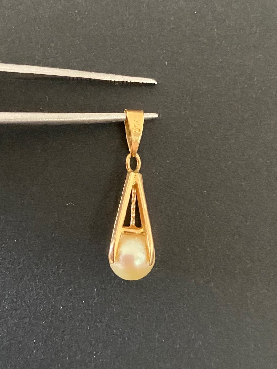 Gold Pendant And Cultured Pearl-photo-3