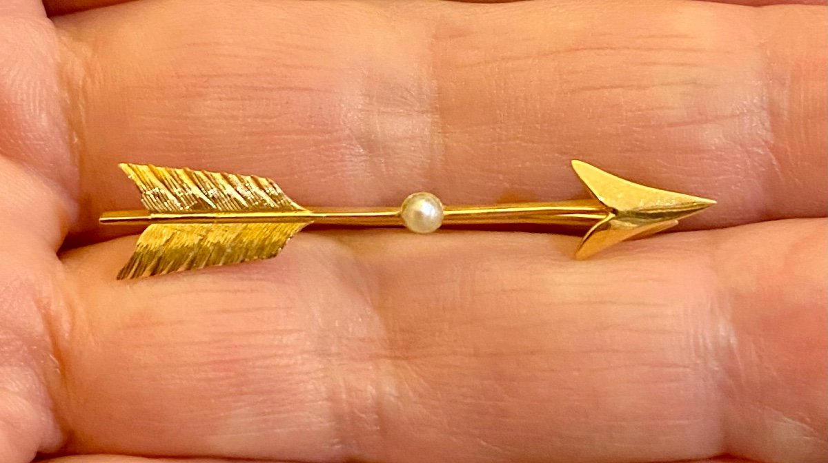 Old Arrow Brooch In Gold And Fine Pearl-photo-2