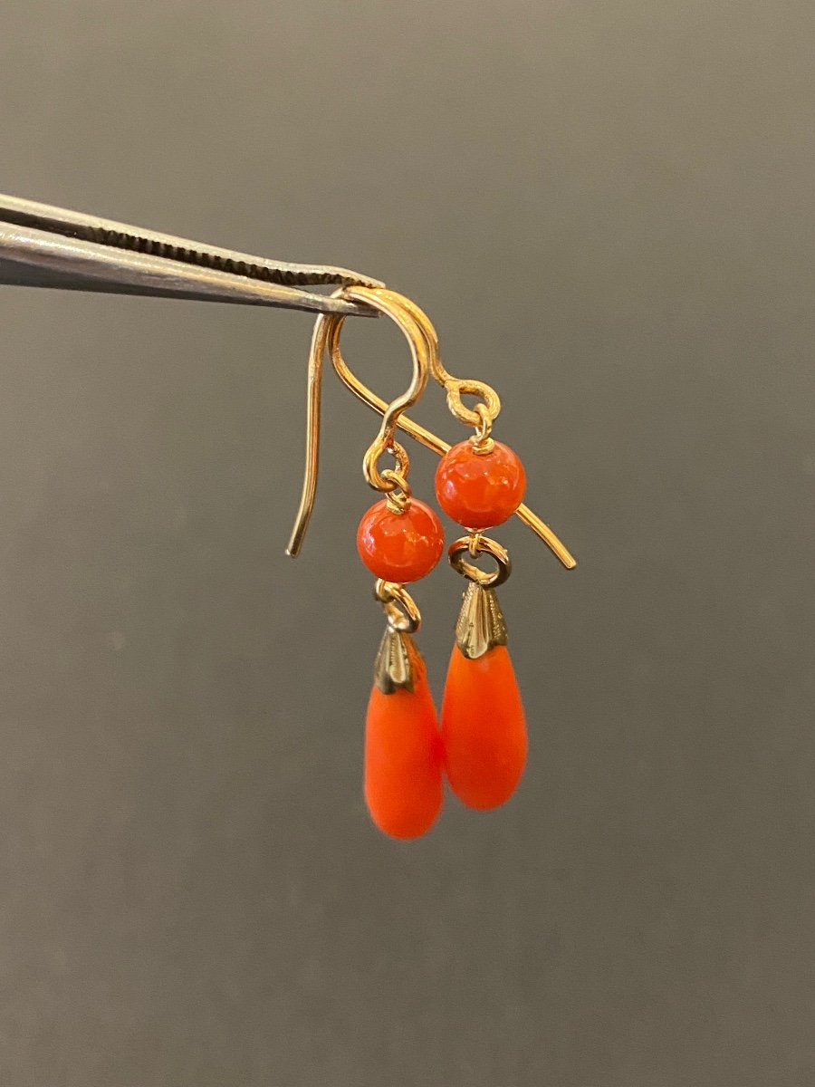 Pair Of Gold And Coral Drop Earrings-photo-5