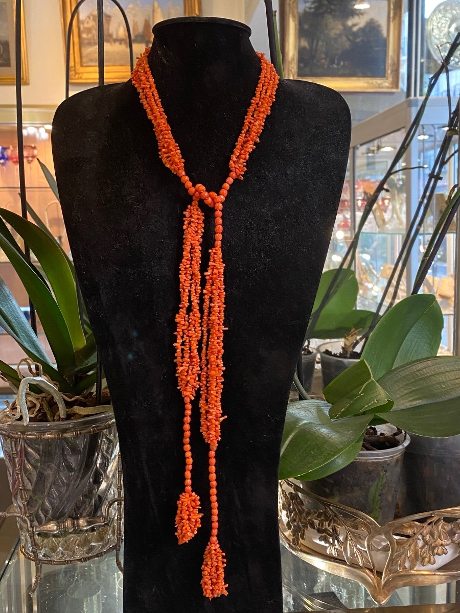 Old Coral Long Necklace