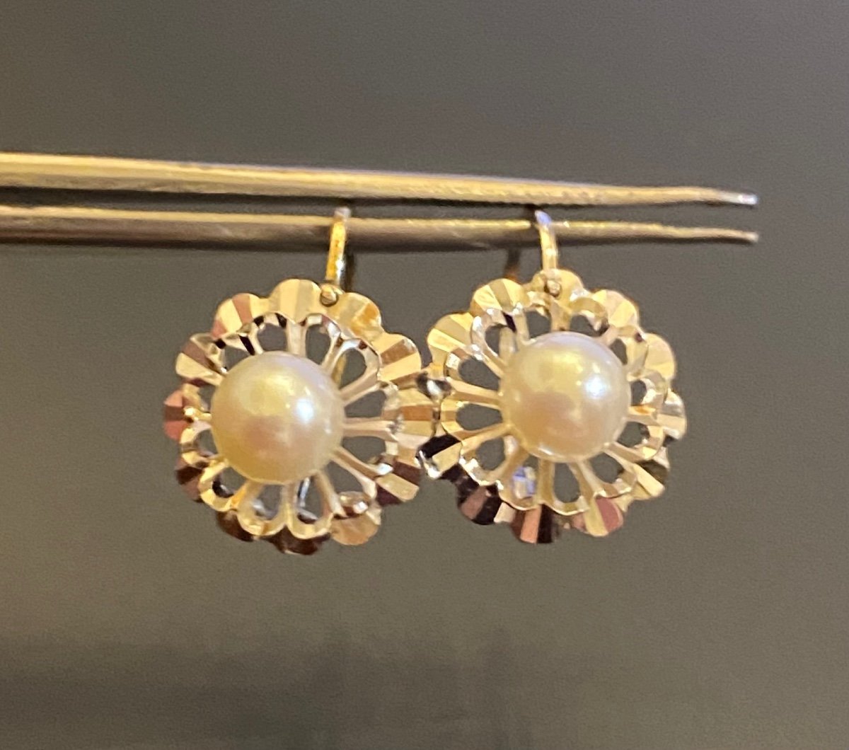 Pair Of Sleepers In Gold And Cultured Pearls-photo-2