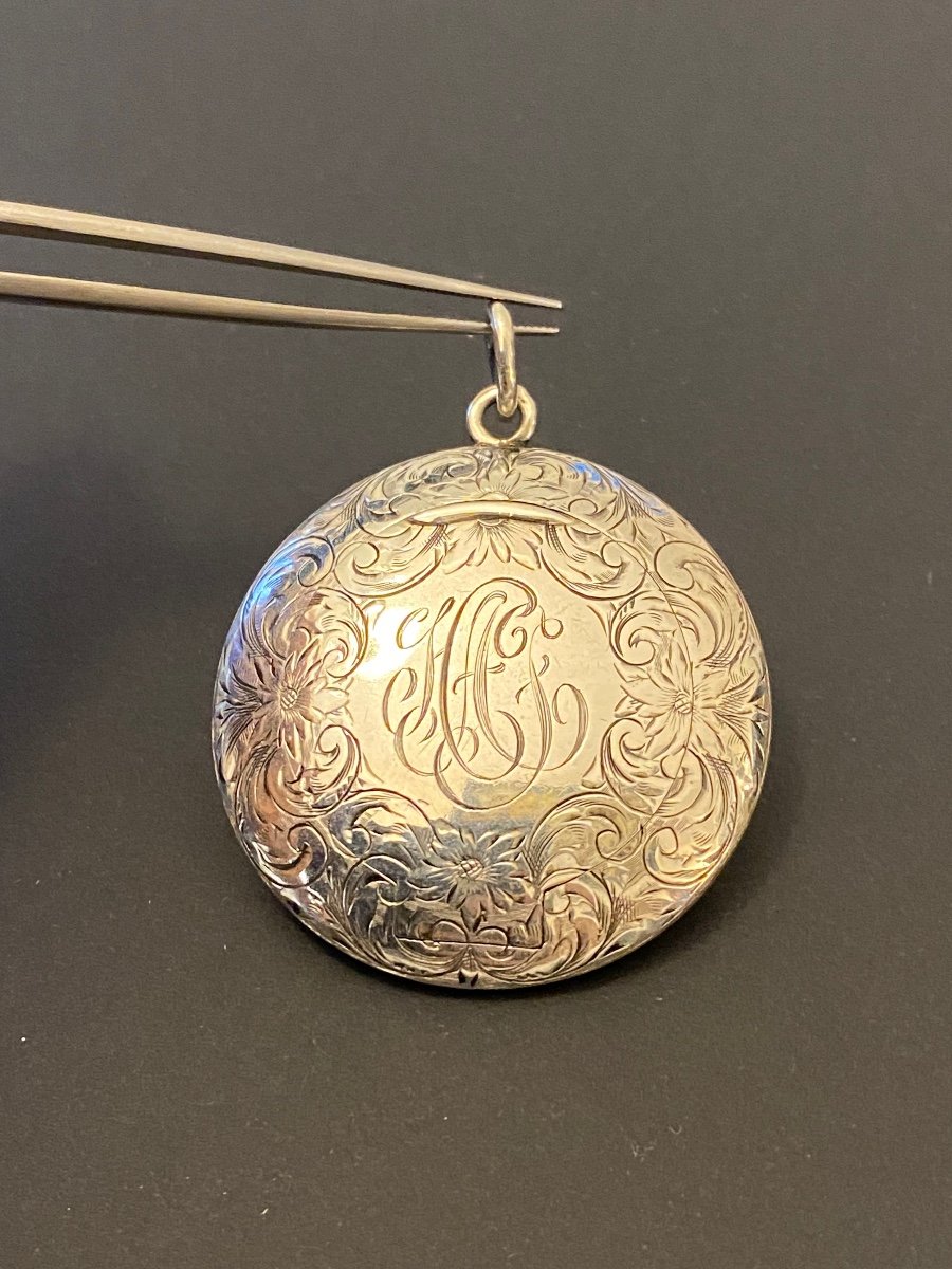 Antique Pillbox Pendant In 850/1000 Silver