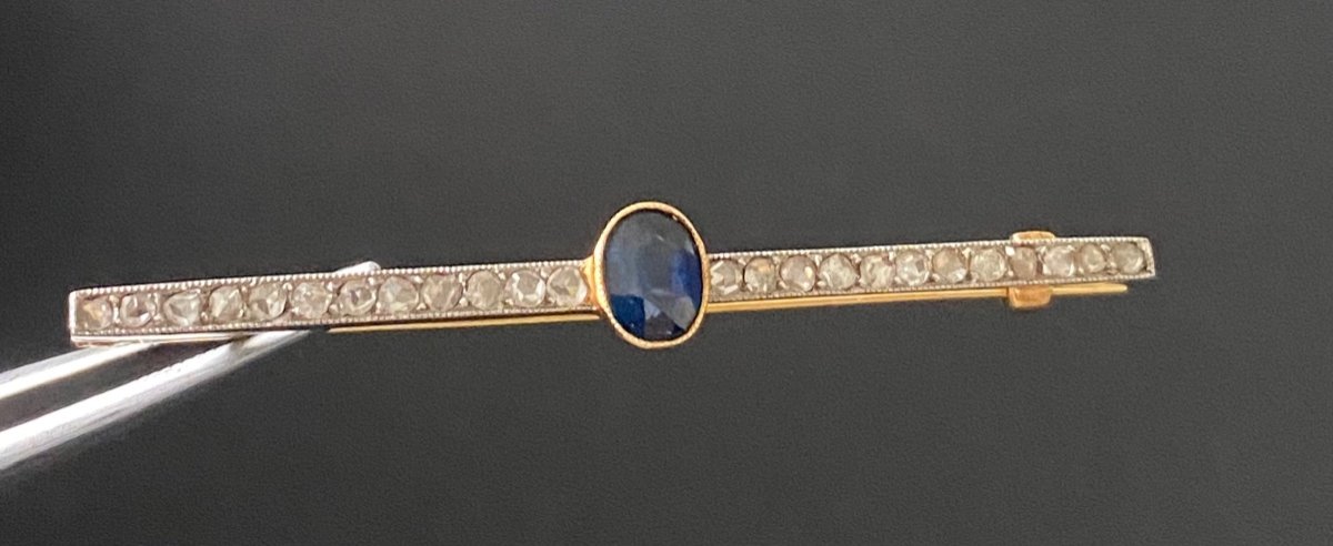 Antique Art Deco Style Brooch In Gold, Sapphire And Diamonds-photo-1