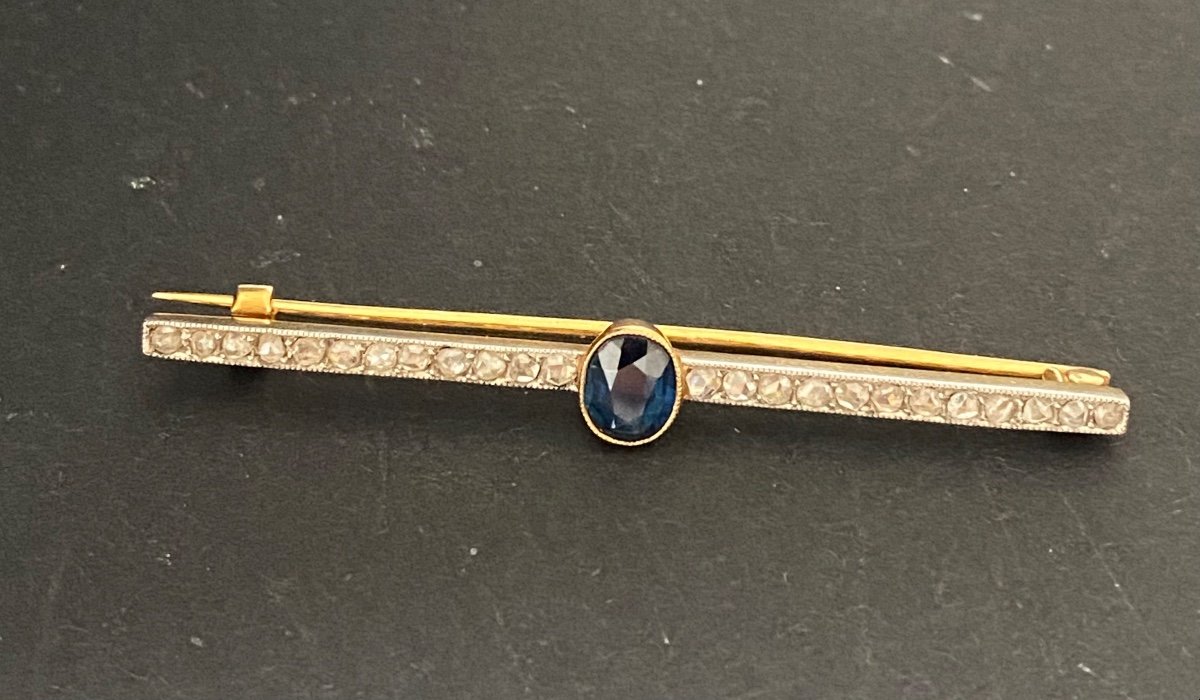 Antique Art Deco Style Brooch In Gold, Sapphire And Diamonds-photo-4