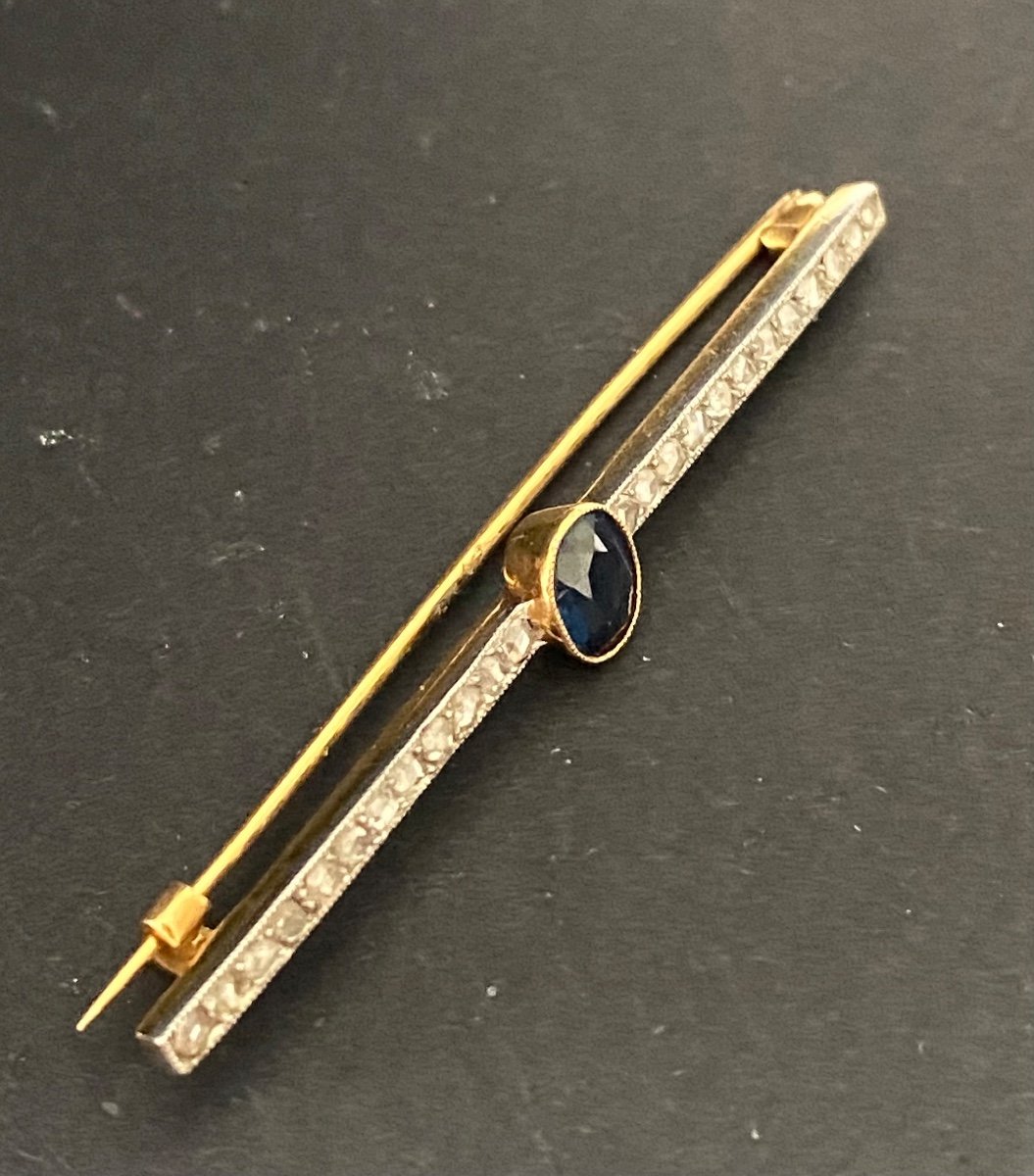 Antique Art Deco Style Brooch In Gold, Sapphire And Diamonds-photo-5