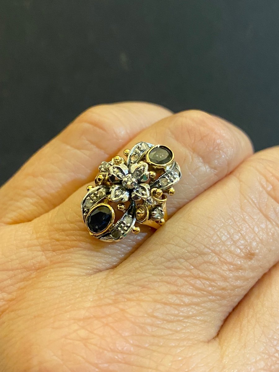 Antique Ring In Gold, Silver, Sapphires And Diamonds-photo-2