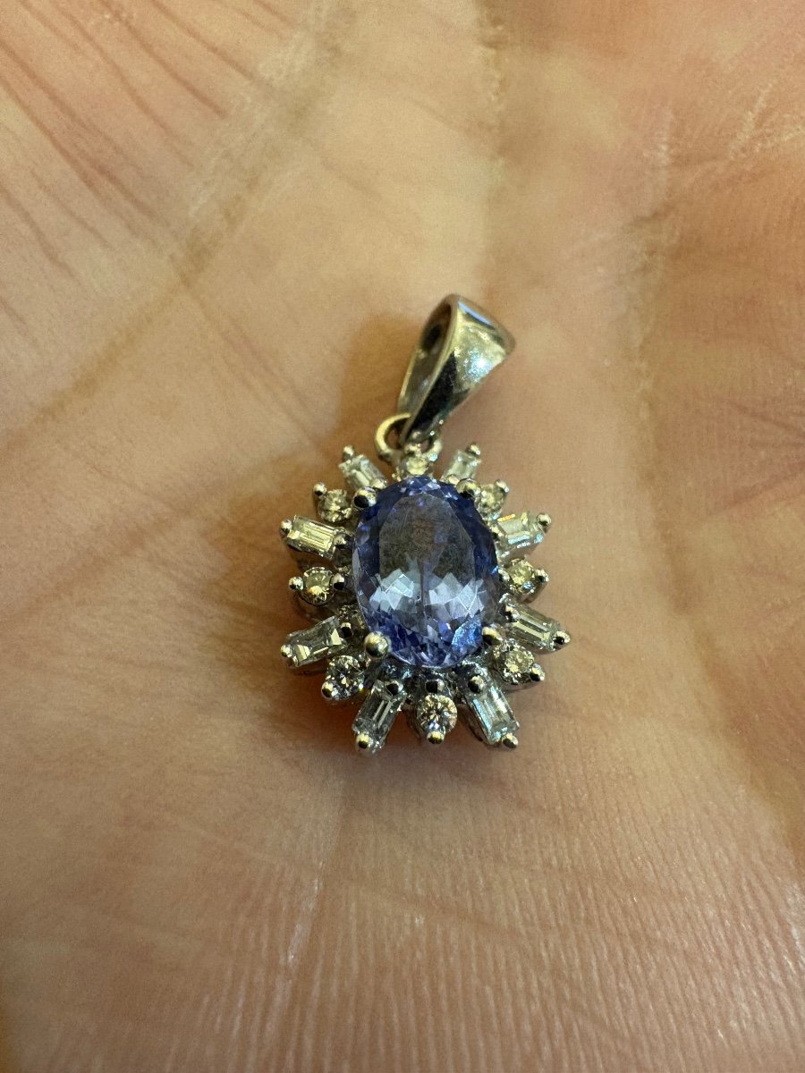 Pendant In White Gold, Tanzanite And Diamonds-photo-1