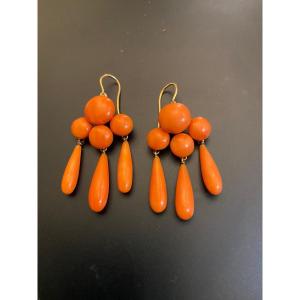 Ancienne Paire De Pendants d'Oreilles Ennor Et Corail. XIX Siècle 