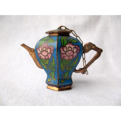 Teapot Oil Lamp Bronze Cloisonne. China, XIXth Century