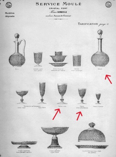 Service De Verres En Cristal De Baccarat Modèle à  pointes de Diamants biseautées ,   Forme Gondole, Deux Carafes décor biseaux.-photo-8