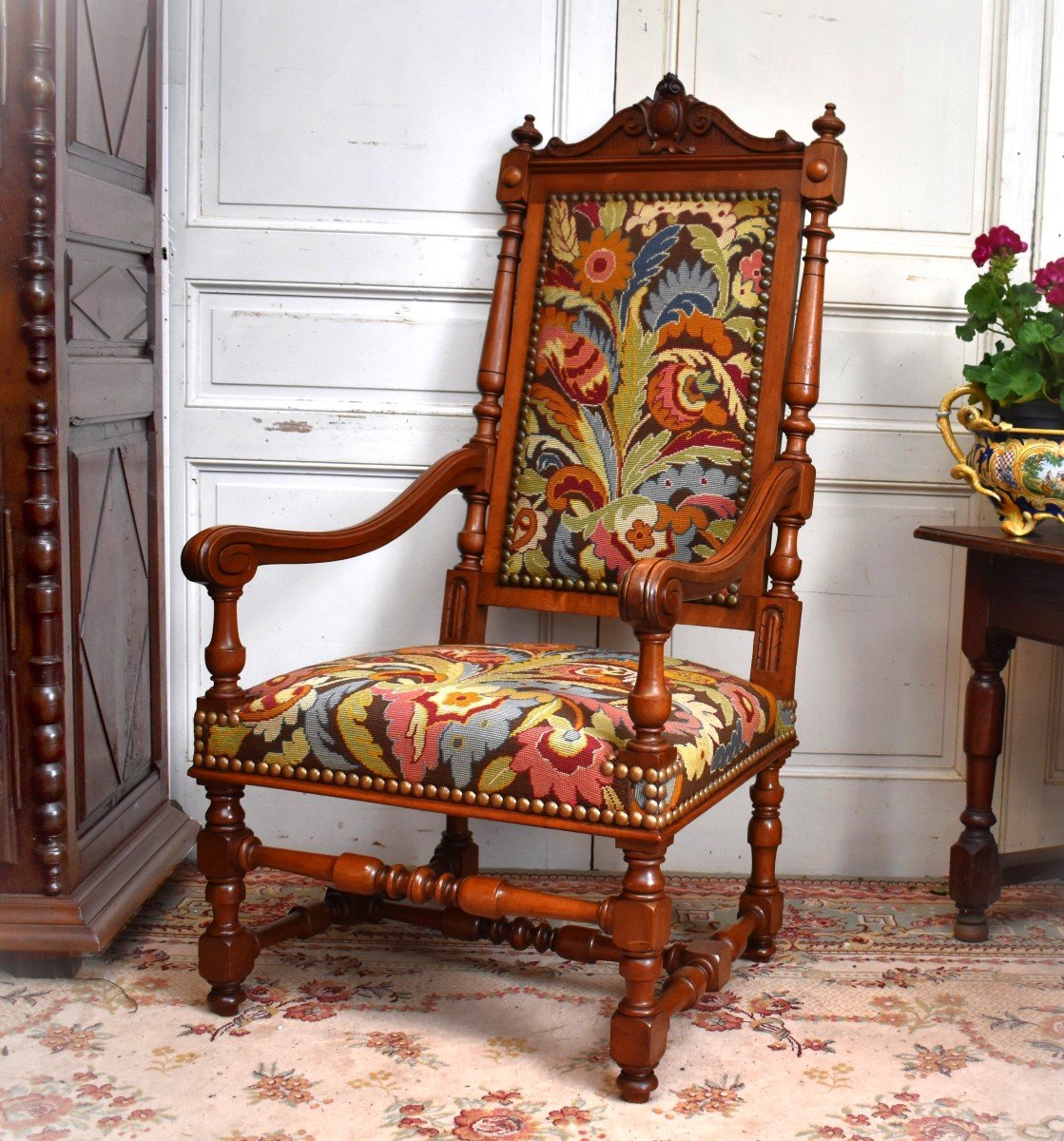 Grand Fauteuil En Noyer De Style Renaissance , Siège  XIXe d'Apparat Tissu  aux Petits Points-photo-3