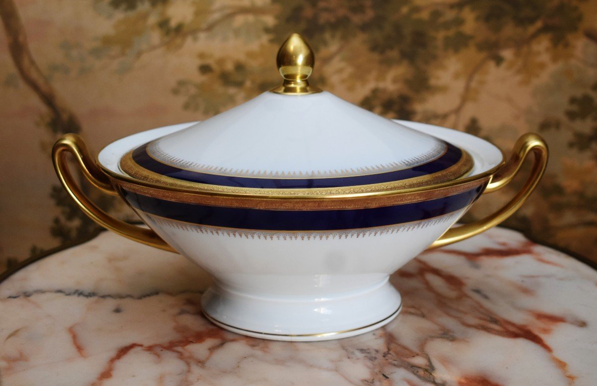 Limoges Porcelain Tureen Manufacture Chastagner, Decor By Alain Babule In Four Blue-photo-3