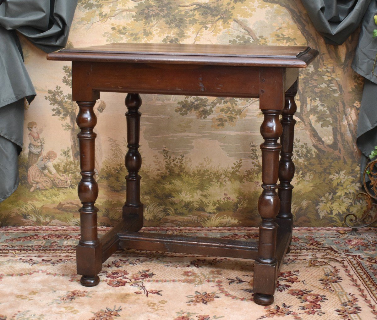 Small Walnut Writing Table From The End Of The 17th Early 18th Century, Louis XIII - Louis XIV Desk-photo-4