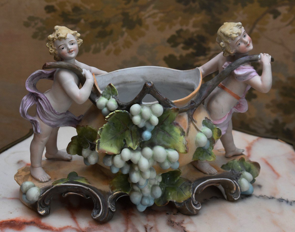 Centerpiece, Polychrome Biscuit Subject, Planter Cup Bunches Of Grapes, 2 Children-photo-1