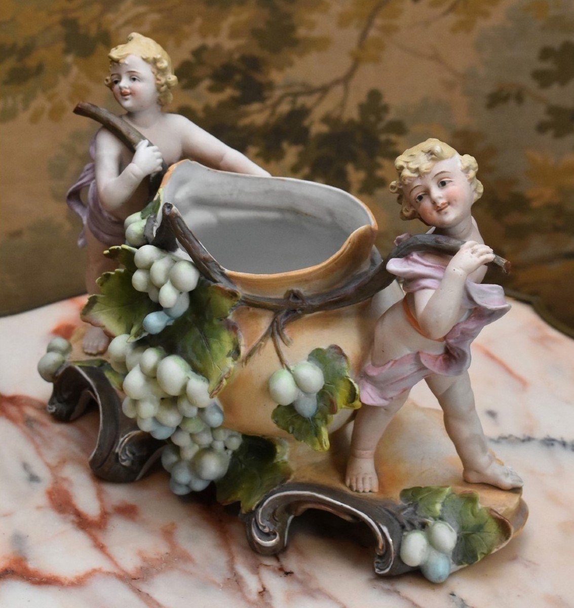 Centerpiece, Polychrome Biscuit Subject, Planter Cup Bunches Of Grapes, 2 Children-photo-2