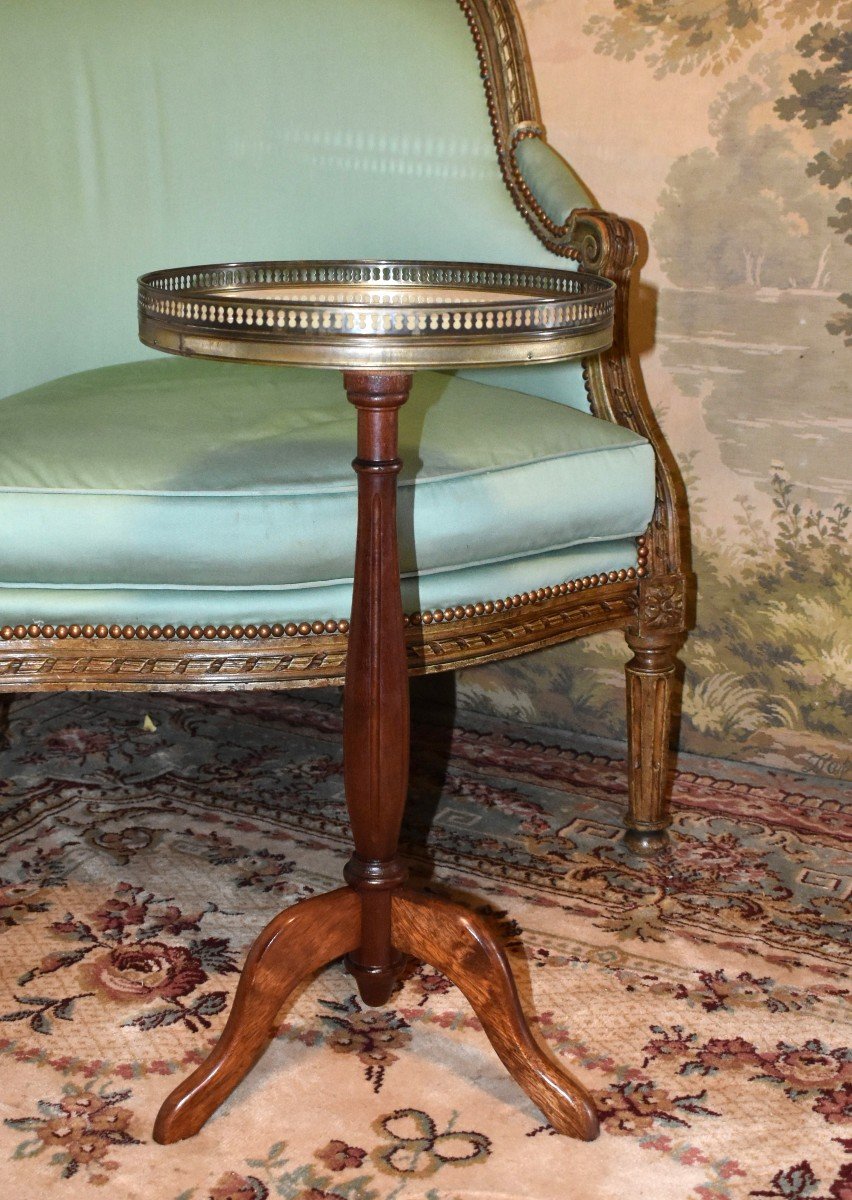 Petit Guéridon Circulaire  De Style Louis XVI , Pied Tripode, Dessus Marbre , Galerie Laiton-photo-3