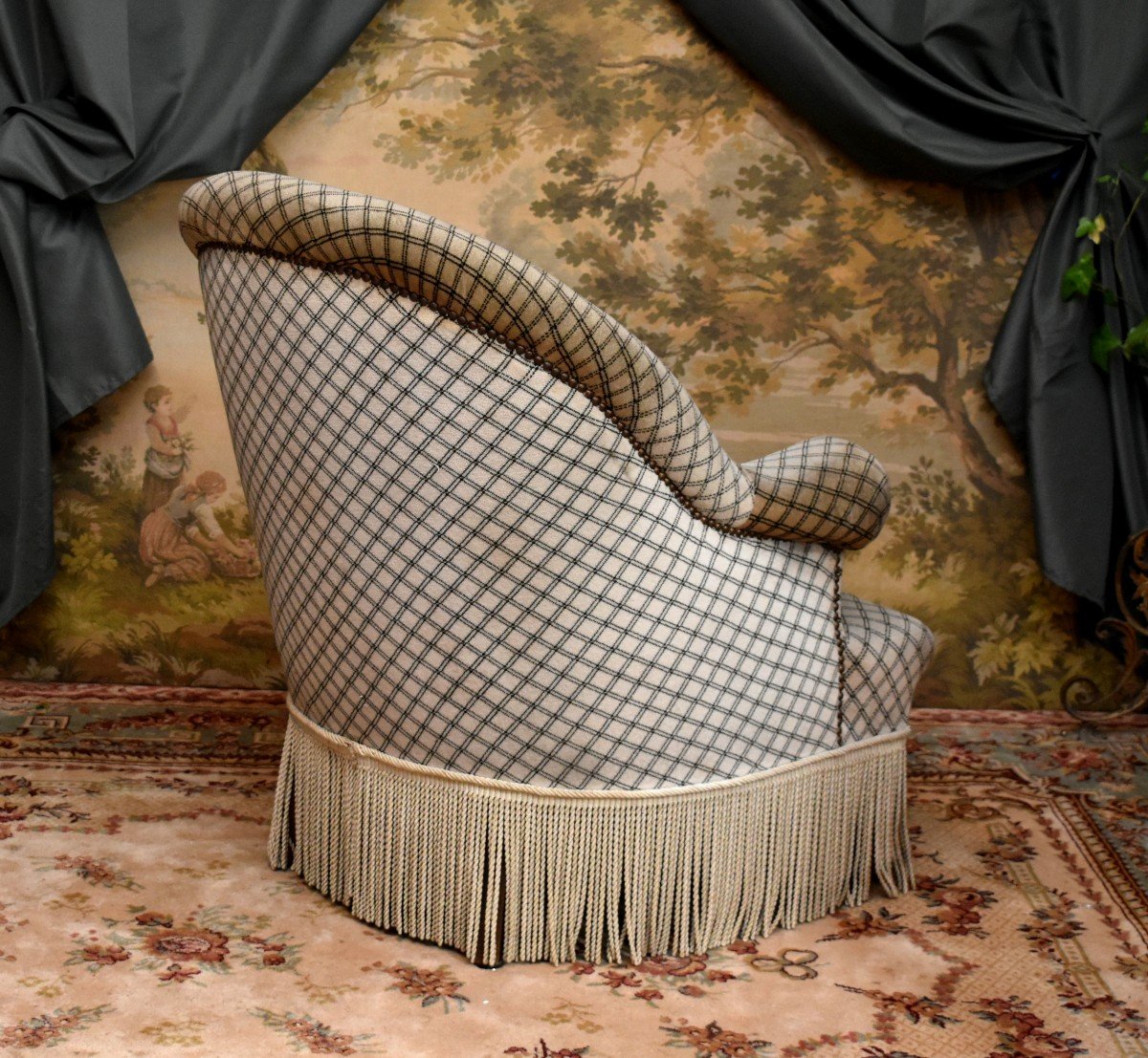 Napoleon III Style Toad Armchair Covered In Velvet Fabric And Twisted Fringes-photo-1