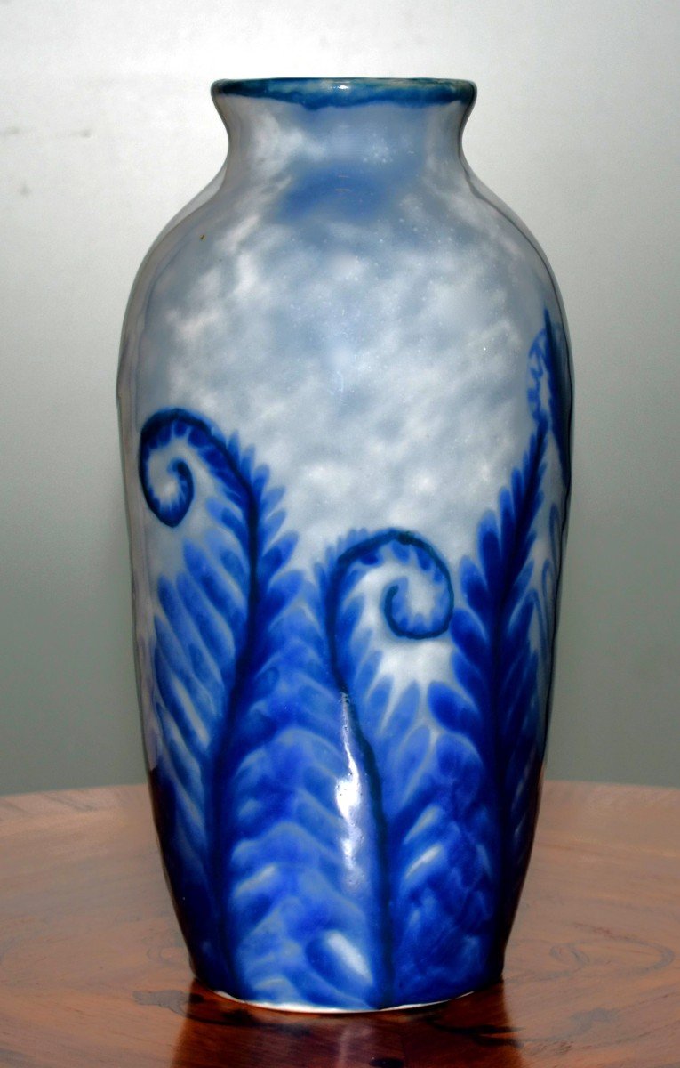 Camille Tharaud Limoges, Grand Vase En Porcelaine émaillée à Décor  De Fougères Bleues, 1930-photo-2