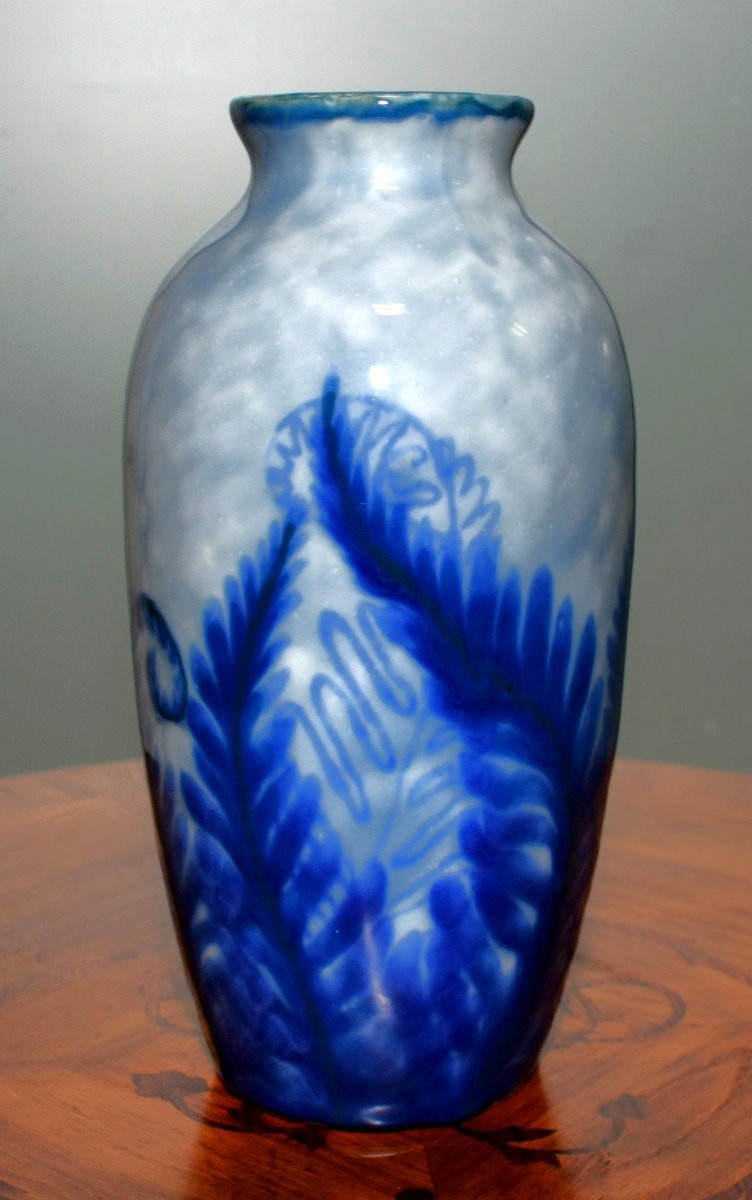 Camille Tharaud Limoges, Grand Vase En Porcelaine émaillée à Décor  De Fougères Bleues, 1930-photo-2