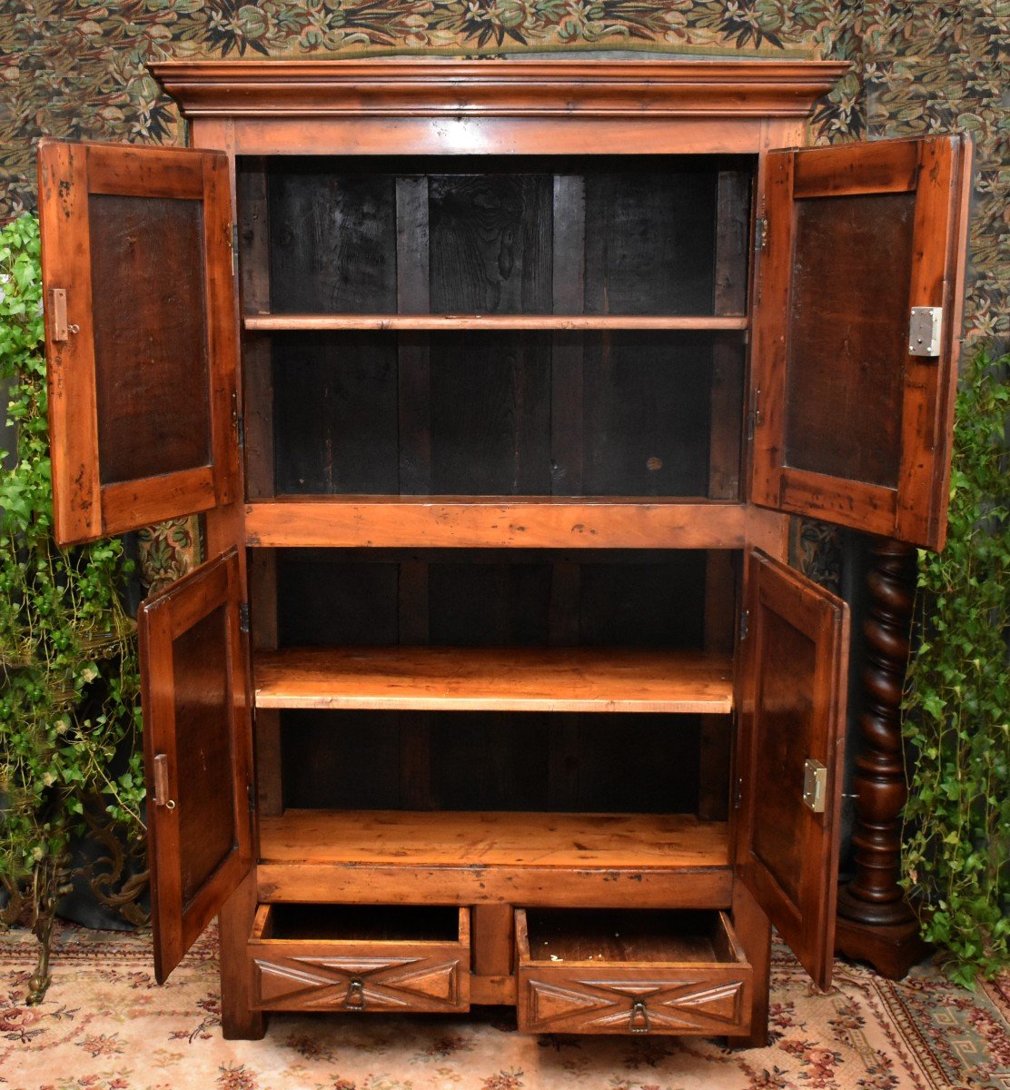 Small Louis XIII 4-door Walnut Cabinet, Four-leaf Sideboard, Diamond Points;-photo-7