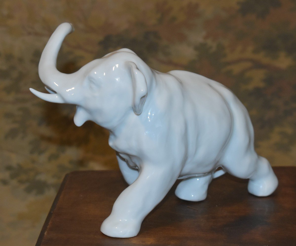 Sujet en  Porcelaine Blanche  de Limoges, Elephant manufacture Haviland d'Après Jules Desbois -photo-3