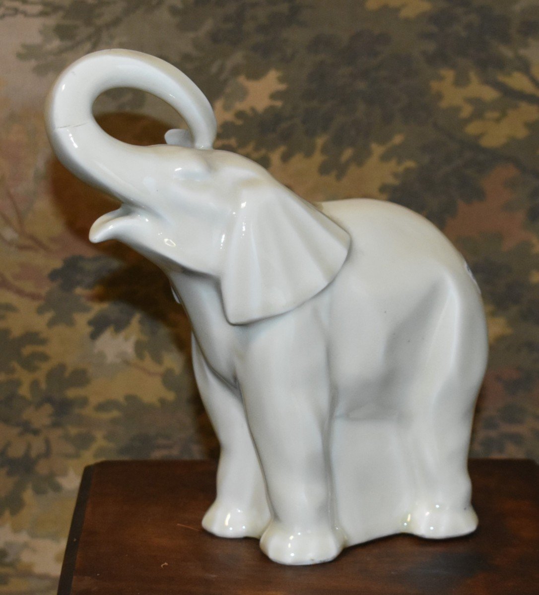 Elephant Subject In Limoges Enameled Porcelain, Cream Color-photo-2