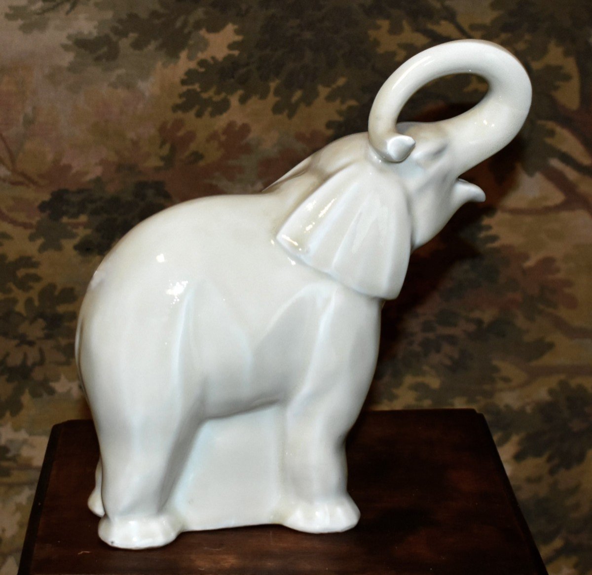 Elephant Subject In Limoges Enameled Porcelain, Cream Color-photo-3