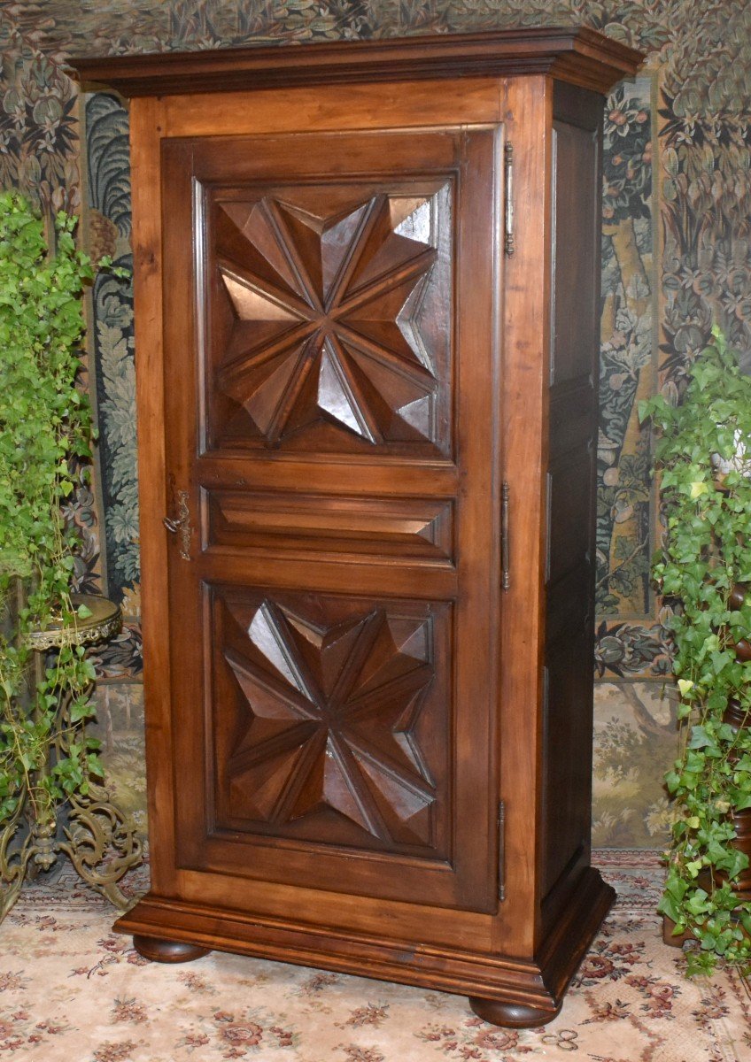 Louis XIII Style Bonnetière In Fruit Wood And Miscellaneous, 1 Door Wardrobe, Diamond Points 