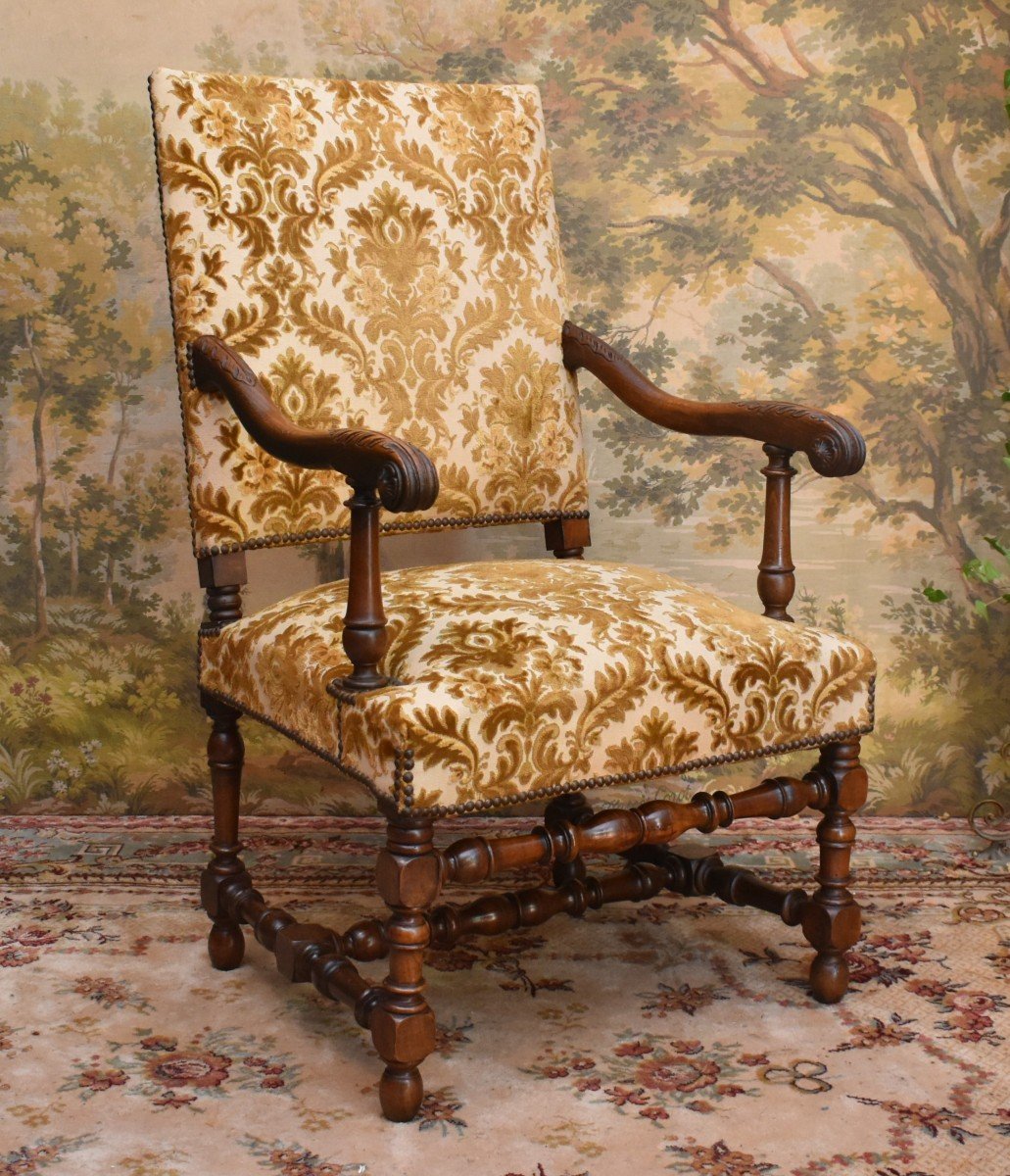 Grand Fauteuil De Style Louis XIII - Louis XIV ,  Large Et Haut Dossier , Tissu Velours Gaufré-photo-3