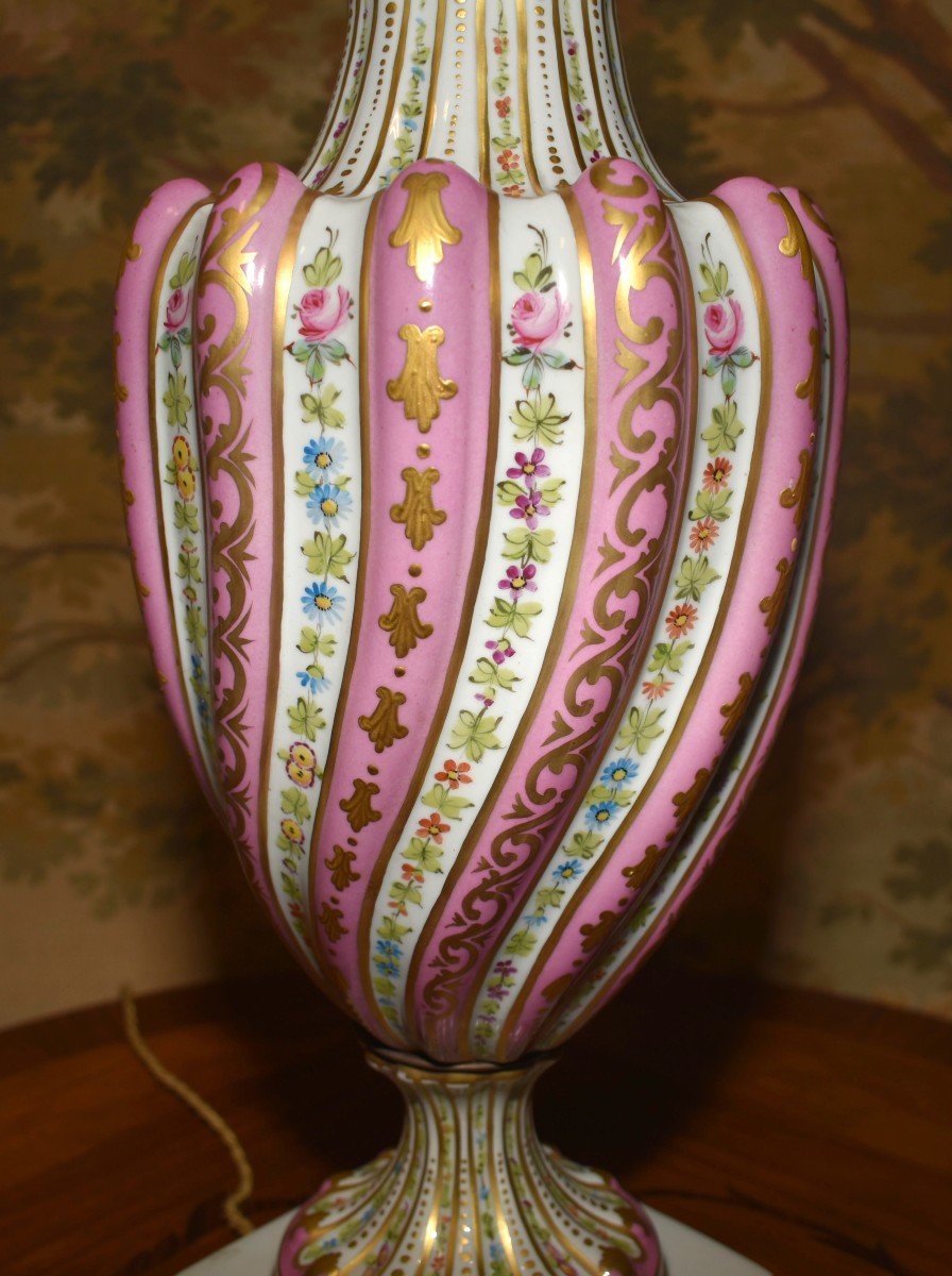 Large Baluster-shaped Lamp Base With Gadroons And Torses, In Paris Porcelain, Floral Decor-photo-2